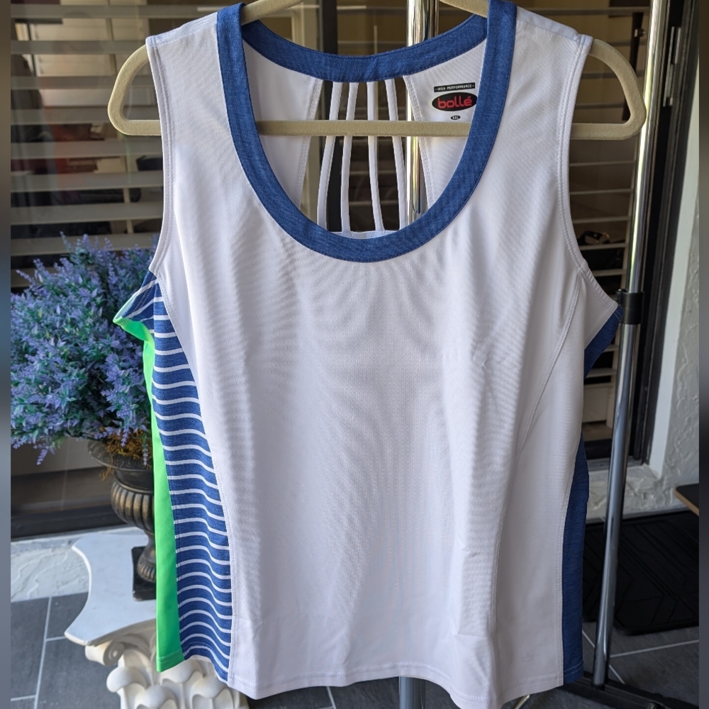 NWOT BOLLE HIGH PERFORMANCE WOMEN TENNIS TANK TOP